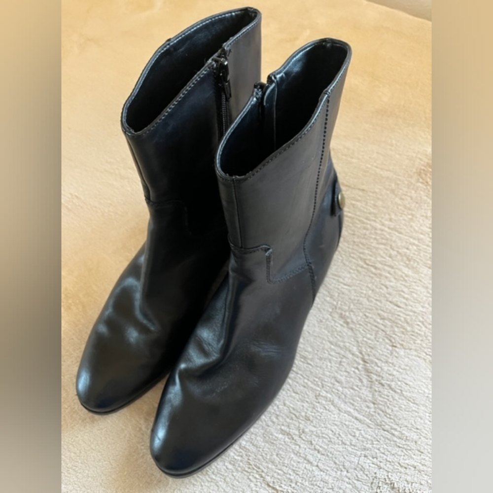 MARC FISCHER leather ankle boots black